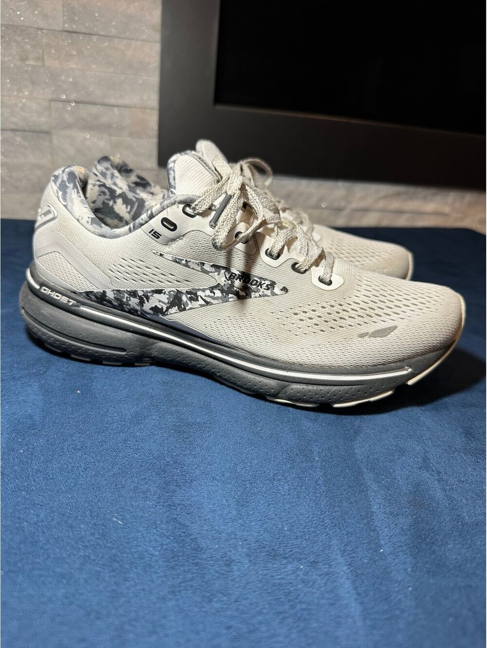 Brooks Ghost 15 Men's Running Shoes size 8